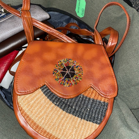 Handmade crossbody bags(African) - Picture 4 of 7